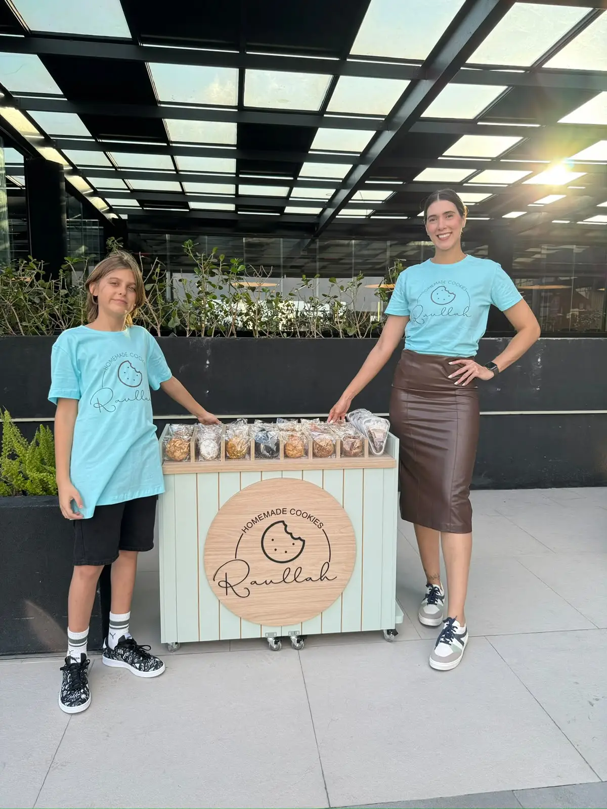 Raullah Cookies em um evento na cidade